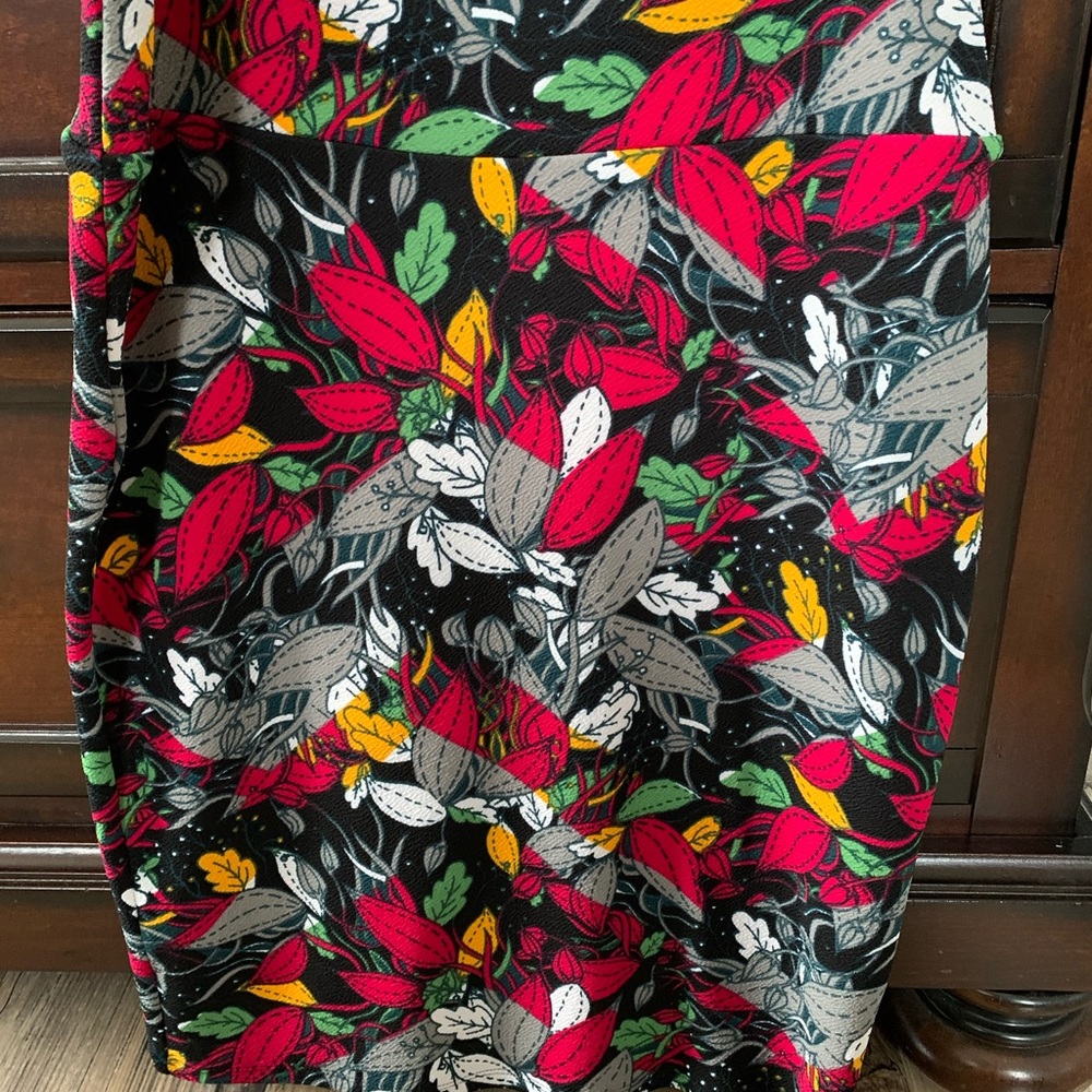 LuLaRoe Cassie pencil skirt